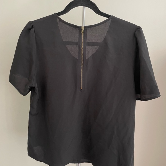 Jewelled neckline feminine blouse - Picture 3 of 3